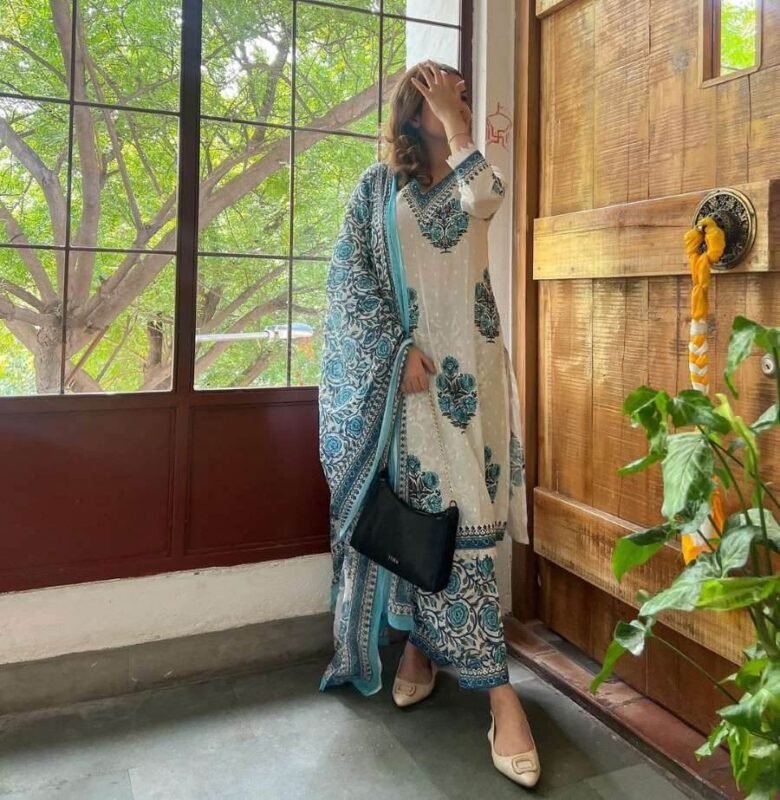 জর্জেট থ্রি পিস ডিজাইন জর্জেট থ্রি পিস ডিজাইন